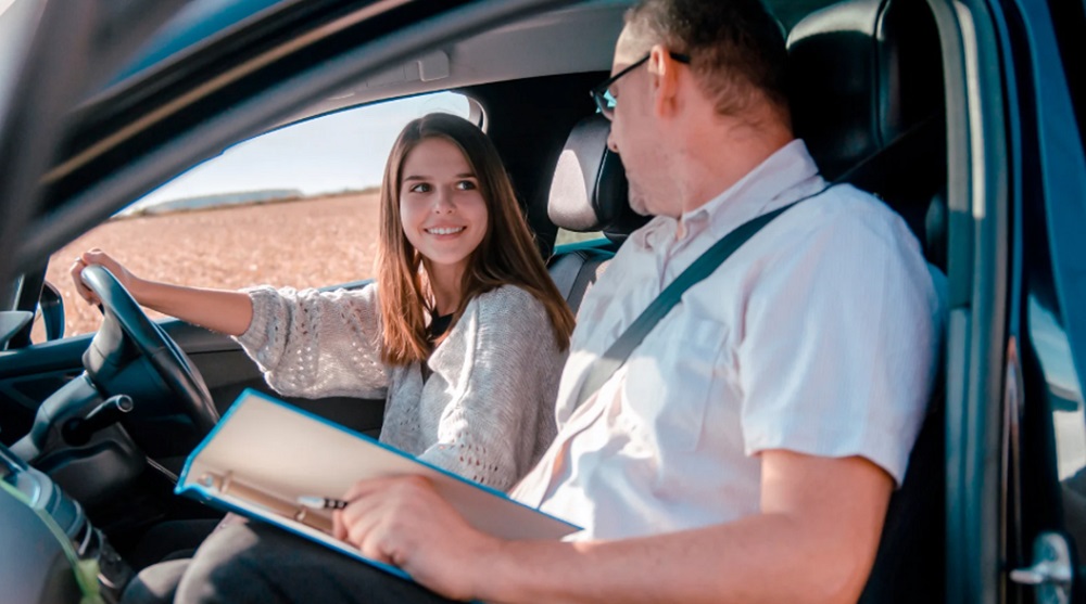 Why Drivers Education is Crucial for First-Time Drivers